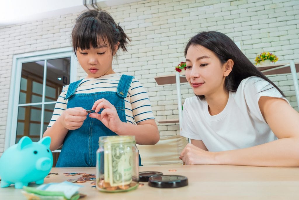 6 Tips for Teaching Kids Financial Literacy Habits - Waterford.org